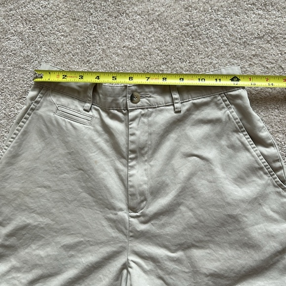 Classiques Du Sport Khaki/Cream Shorts. Size 6P - Picture 7 of 10